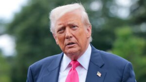 Trump backs NYPD after gunman kills off-duty officer in Manhattan office tower shooting