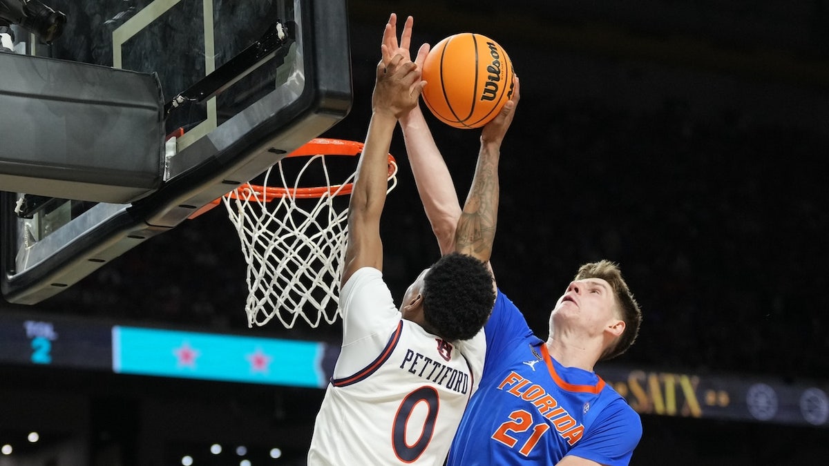 Auburn Tigers guard Tahaad Pettiford