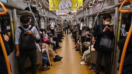 Japan city proposes two-hour daily smartphone limit