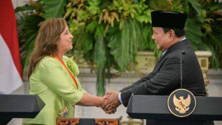 Indonesia, Peru strike trade agreement as leaders meet