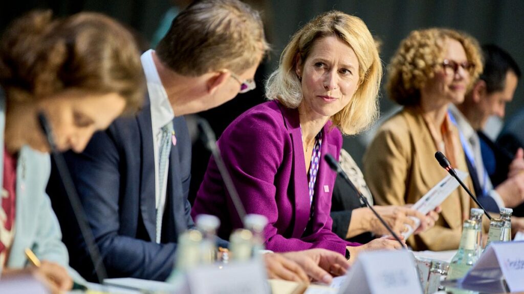 ‘Broad support’ to send EU military trainers to Ukraine post-truce