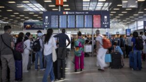 Will flying outside the EU subject French to stricter tax audits?