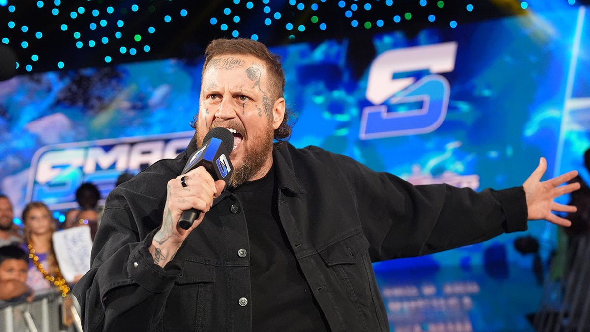 Jelly Roll on SmackDown