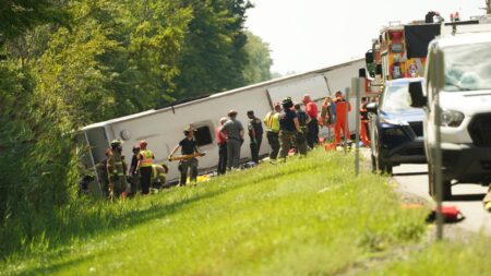 Columbia University student among 5 killed in New York tour bus crash after Niagara Falls visit