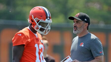 Browns’ Kevin Stefanski dismisses allegations he ‘sabotaged’ Shedeur Sanders’ performance