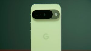 I Got My Hands on the Pixel 10: The Impressive Triple-Camera Setup Isn’t Its Only Wow Factor
