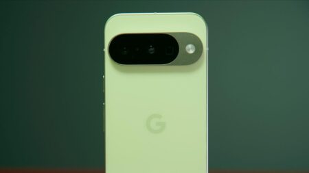 I Got My Hands on the Pixel 10: The Impressive Triple-Camera Setup Isn’t Its Only Wow Factor