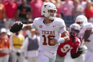 Former NFL QB Sounds Injury Alarm About Texas’ Arch Manning