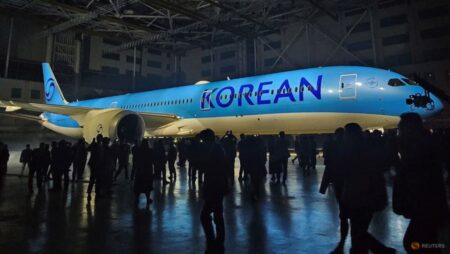 Korean Air announces 103 Boeing jet order amid Trump-Lee summit