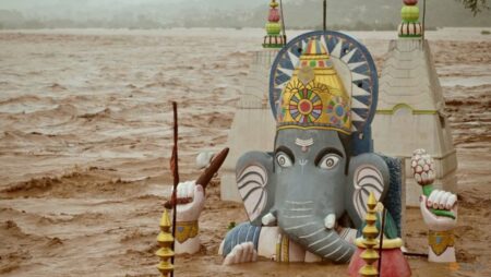 India’s heavy rains cause floods, kill 30 in landslide on pilgrim route