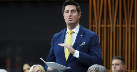 Feds aim to give investors ‘certainty’ in budget to put money into Canada