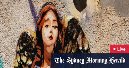 Australia Post US deliveries suspended; Gaza strikes kills journalists, doctors; Albanese government strengthens telco misconduct penalties