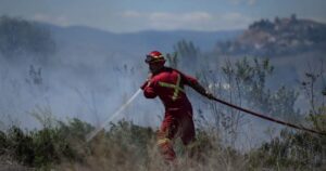 Why can’t Canada put out all wildfires? What scientists, firefighters say