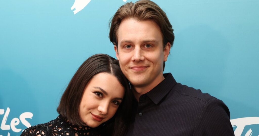 ‘Nancy Drew’ Cast’s Dating History: Inside Kennedy McMann, Leah Lewis and More Stars’ Love Lives