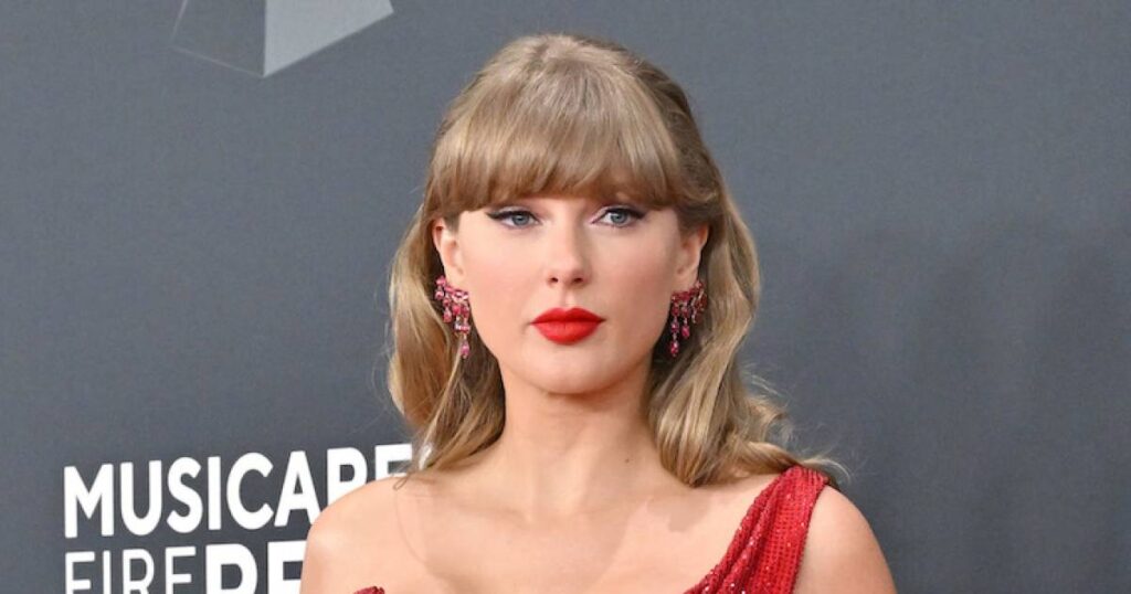 Taylor Swift Shows off Sparkling Engagement Ring at College Football Game