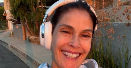 Teri Hatcher Shares Makeup-Free, No-Filter Selfie: ‘It’s OK to Be Real’