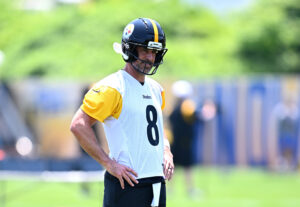 Steelers’ Mike Tomlin Makes Major Aaron Rodgers Decision