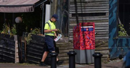 Canada Post workers to finish vote on ‘final’ offers