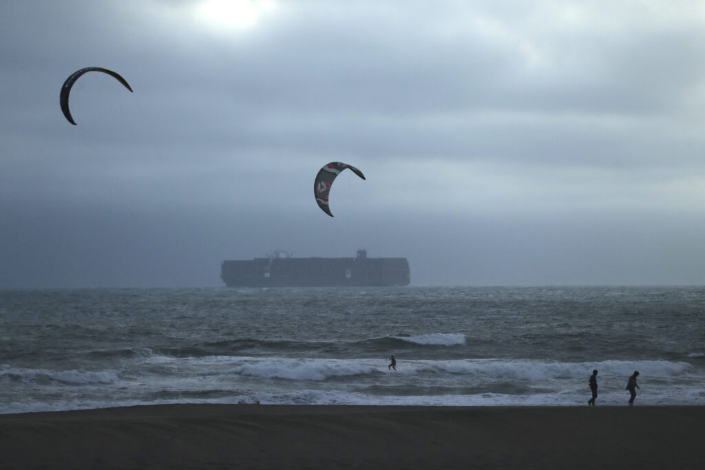 Eerie Video Shows Alaska-Bound Royal Carribean Cruise As Tsunami Threat Looms