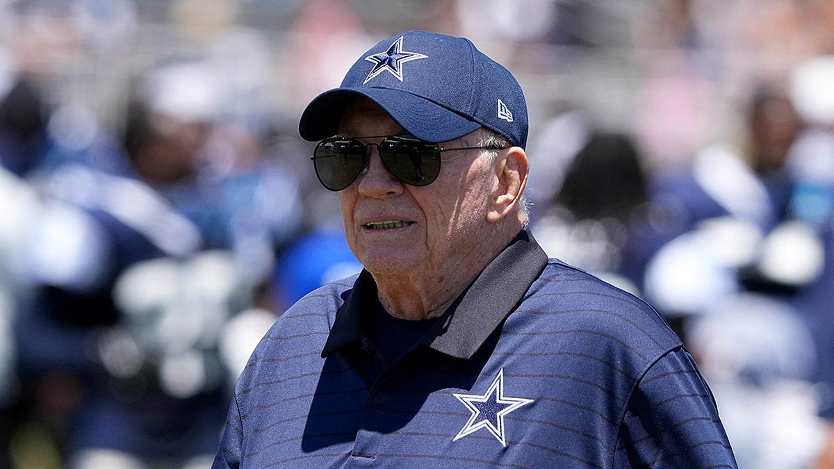 Jerry Jones at training camp