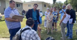 Alberta’s transportation minister meets with Edmontonians on bike lanes