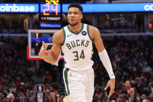 Rockets GM Makes Eye-Opening Comment on Giannis Antetokounmpo