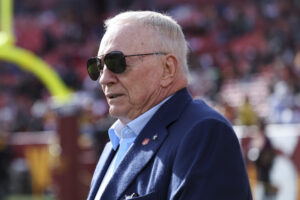NFL Analyst Bashes Jerry Jones’ Approach With Micah Parsons