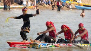 Meet the Indonesian boy, 11, who has become world-famous for his ‘aura farming’ boat race dance