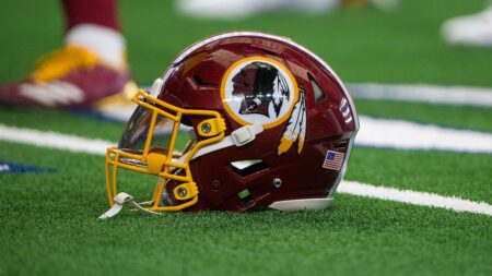 Trump rips Washington Commanders as ‘not a good name,’ again calls for return to Redskins’ identity