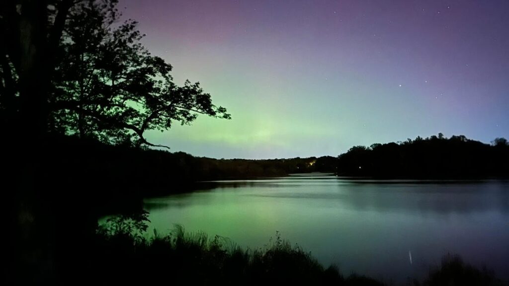 The Aurora Borealis Is Back: These 18 States Have a Chance to See It Over 2 Nights