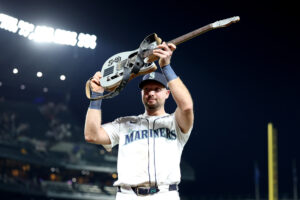Mariners’ Cal Raleigh Makes History Not Done Since Yankees Legend Mickey Mantle