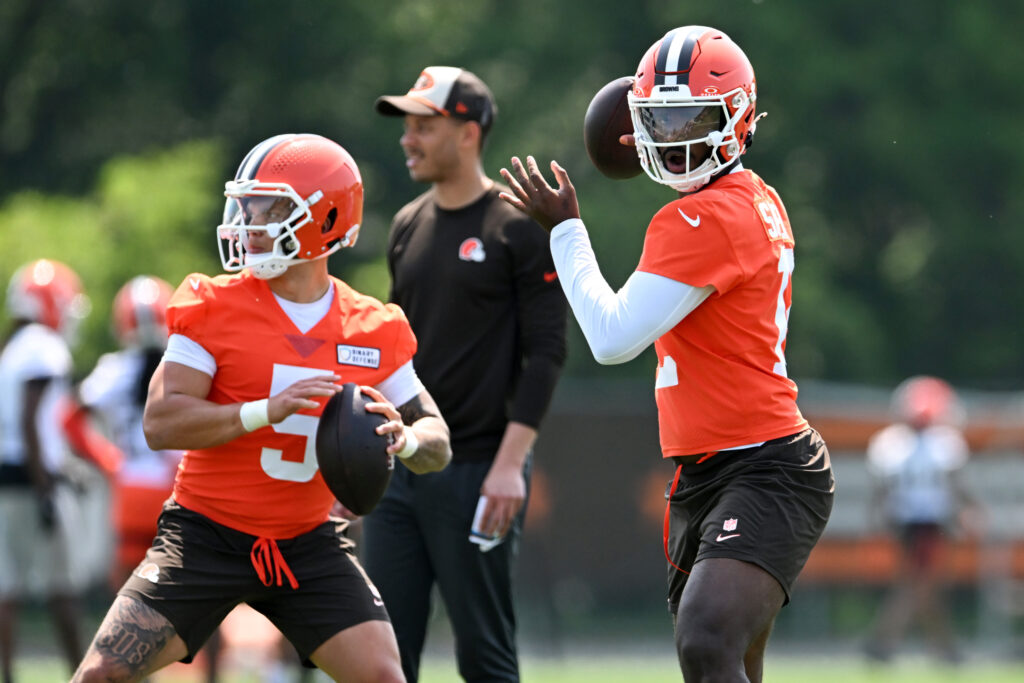 Browns Sign Pro Bowl QB After Injuries to Shedeur Sanders, Dillon Gabriel