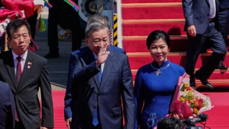 South Korea, Vietnam leaders to pledge deeper ties amid trade challenges