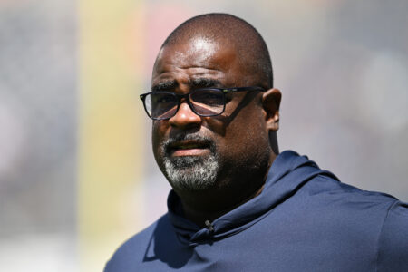 Patriots Coach Suffers Major Health Scare During Monday’s Practice