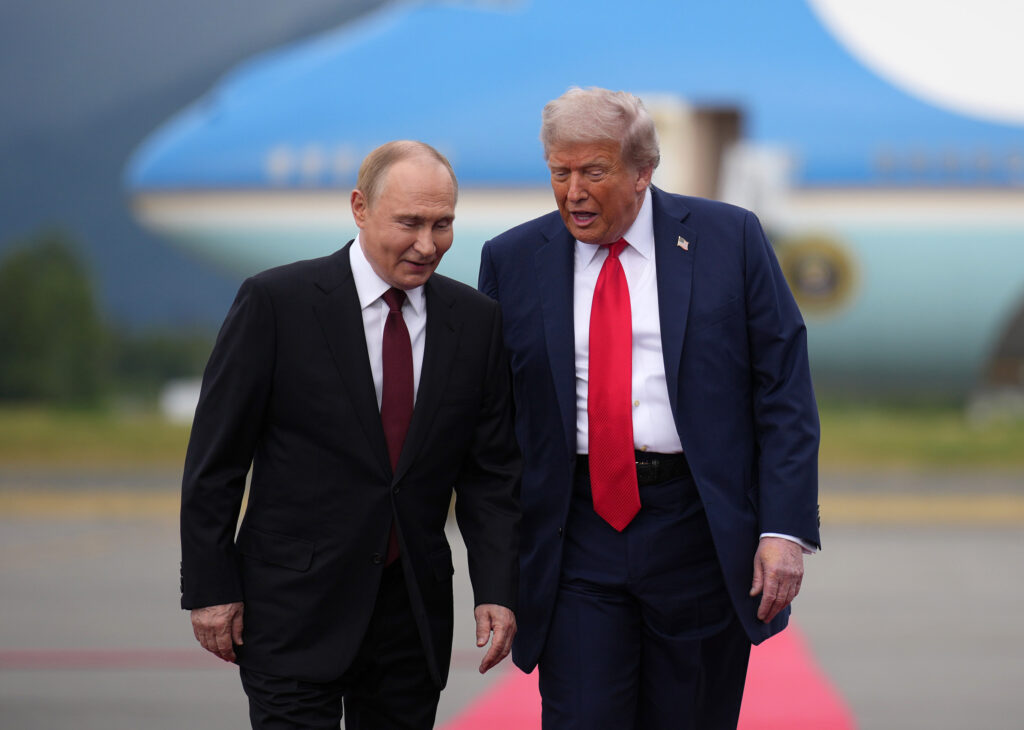 Trump Defends Putin Summit Against Media ‘Major Defeat’ Claims