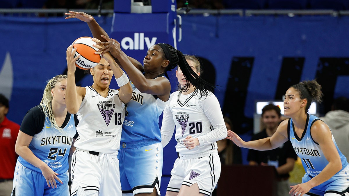 Elizabeth Williams defends