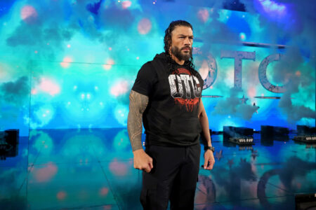 WWE Star Roman Reigns Opens Raw With Surprising Fan ReactionsU