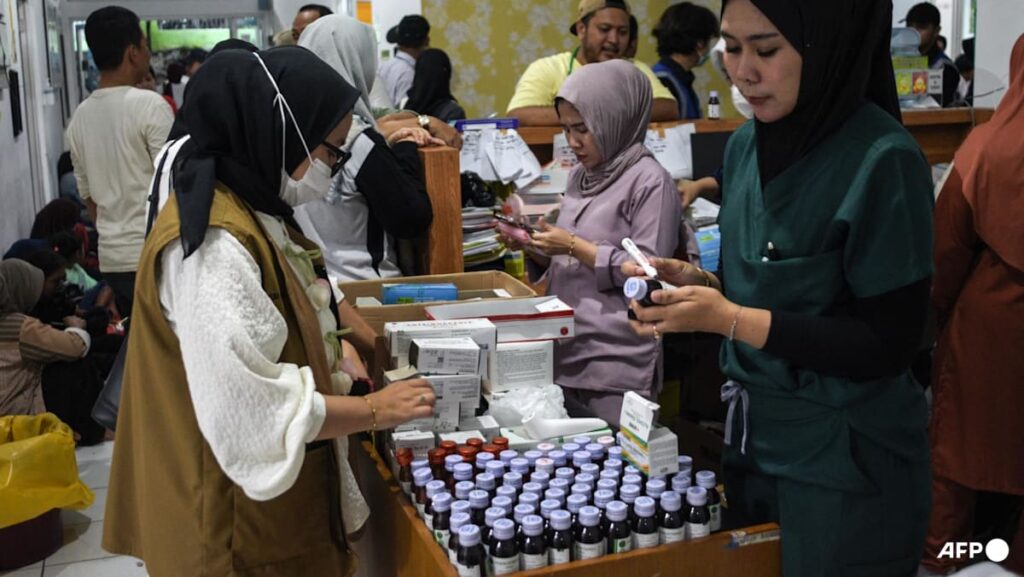 Over 1,000 Indonesians sick from school meals in more food poisoning outbreaks 