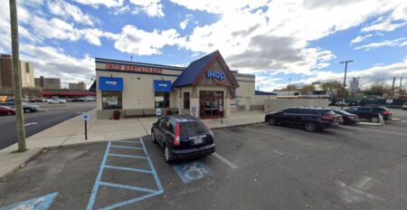 67-year-old worker at Brooklyn IHOP stabbed to death as he cleaned restaurant at closing time: NYPD