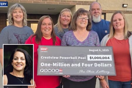 Teachers hit M Powerball, give late colleague’s share to her kids