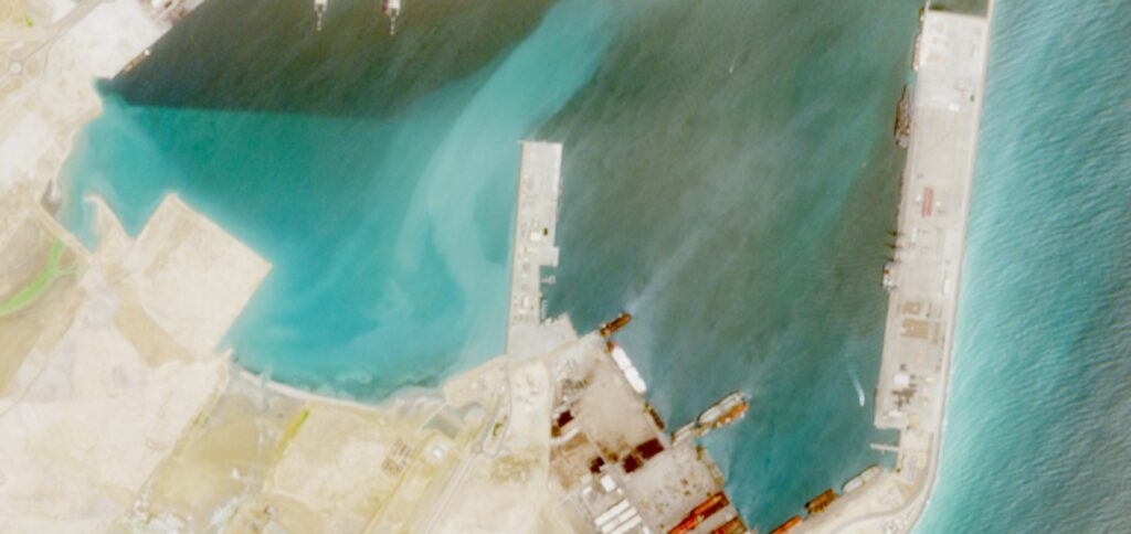 Satellites Spot US Aircraft Carrier in Middle East