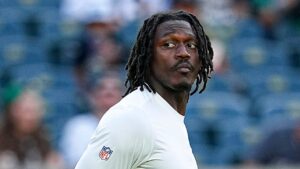 Eagles star AJ Brown responds to getting just 1 target in season opening win against Cowboys