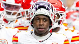 Chiefs star Xavier Worthy leaves Chargers game with shoulder injury after colliding with Travis Kelce