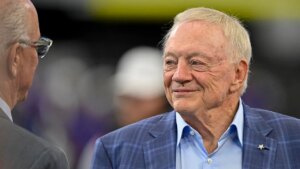 Cowboys owner Jerry Jones reveals reaction to ‘Thank you’ chants from Packers fans after Micah Parsons trade
