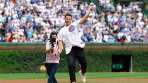 Cubs great Anthony Rizzo drops home run ball in Wrigley Field stands, jokes ‘That’s why I’m retired’