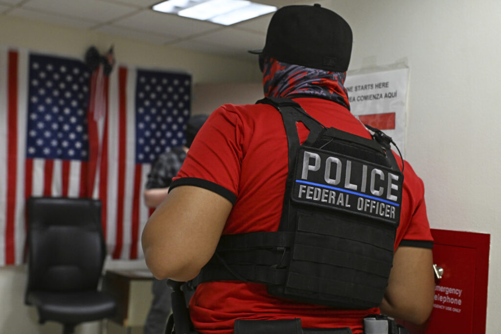Green Card-Holding Boyfriend of New York Official Detained by ICE: Report