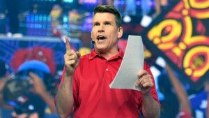 ‘NFL RedZone host’ Scott Hanson reveals extreme Sunday preparation routine for marathon broadcasts