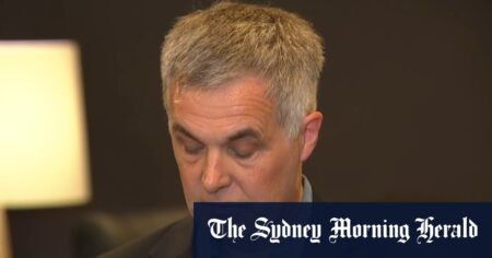 Optus CEO under pressure following outage that led to three deaths