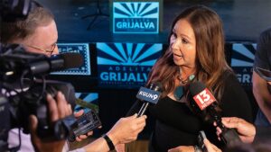 Democrat succeeds her late father in Congress as GOP House majority shrinks