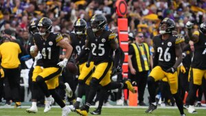 Steelers’ DeShon Elliott tries Irish dance to celebrate turnover vs Vikings